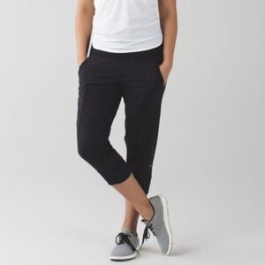 Lululemon In Flux Crop Jogger Pants Black - Size 2